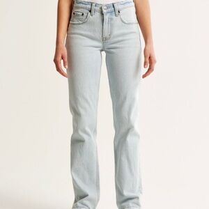 NWT Abercrombie and Fitch Mid Rise 90s Straight Jean